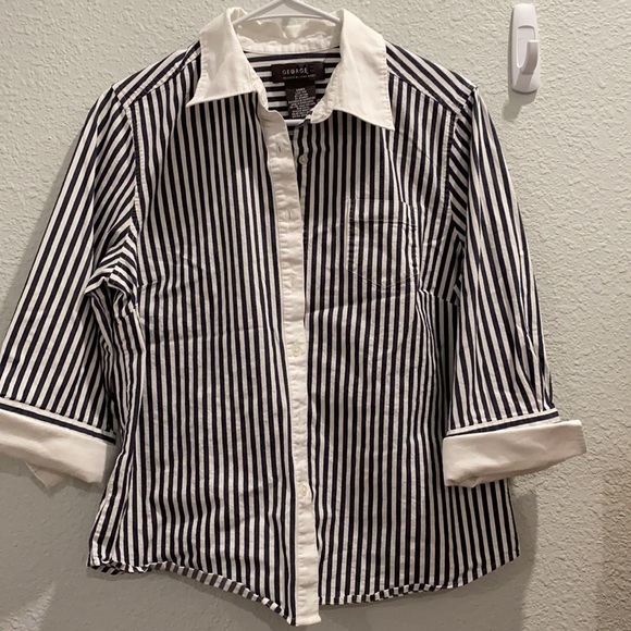 Ladies Striped Blazer - Picture 2 of 4